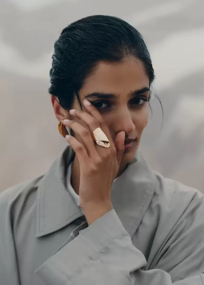 Anillo Draped Éole Edición bañado en oro de 24 quilates
