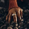 Anillo Eroz Edición Duo paladio con baño de oro de 24 quilates Anillo Eroz Edición Duo paladio con baño de oro de 24 quilates