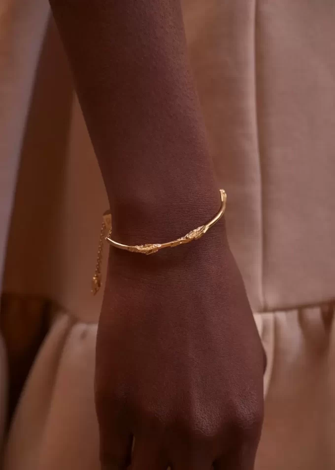 Edición brazalete Eroz bañado en oro de 24 quilates