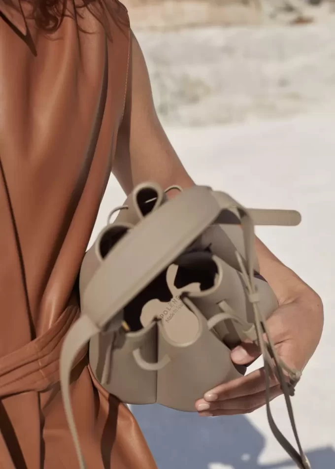Numéro Huit Edition Taupe texturizado