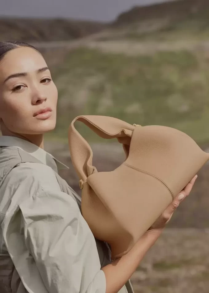 Numéro Neuf Edition Beige texturizado