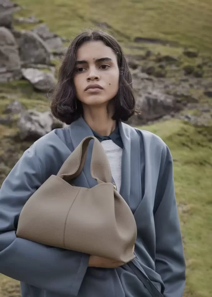 Numéro Neuf Edition Taupe texturizado