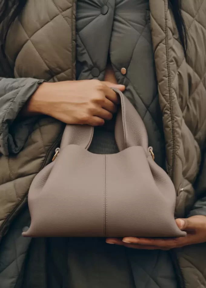 Numéro Neuf Mini Edition Taupe texturizado