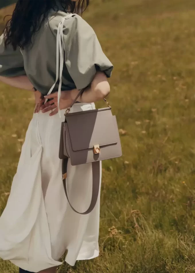 Numéro Sept Edition Taupe texturizado