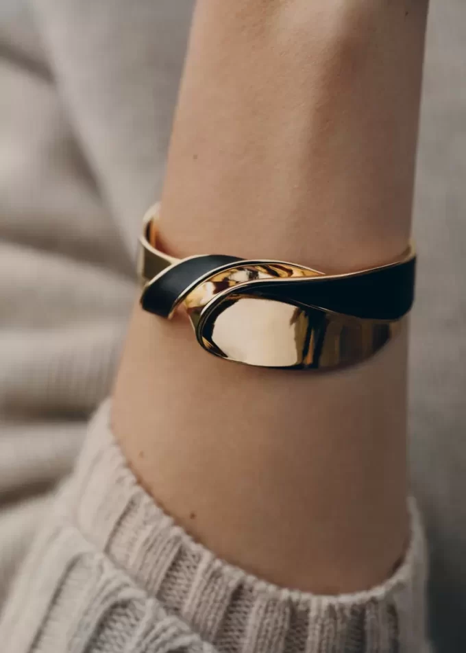 Éole Edición Cuff Cuero Negro