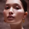 Pendientes de aro Éole Slim Edición bañados en oro de 24 quilates Pendientes de aro Éole Slim Edición bañados en oro de 24 quilates